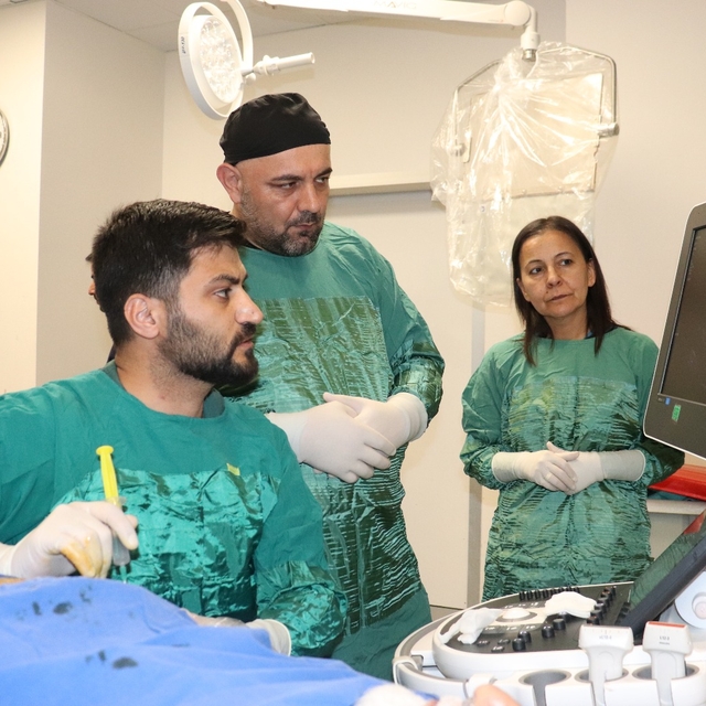 Harran Üniversitesi Hastanesi'nde karaciğer kanseri kapalı yöntemle tedavi...