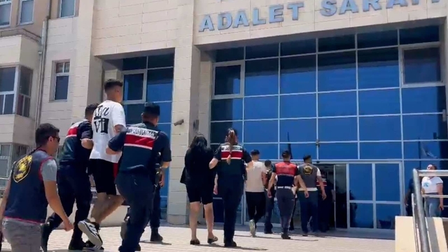 Mersin'de iş yerine ateş açılmasıyla ilgili 2 şüpheli tutuklandı
