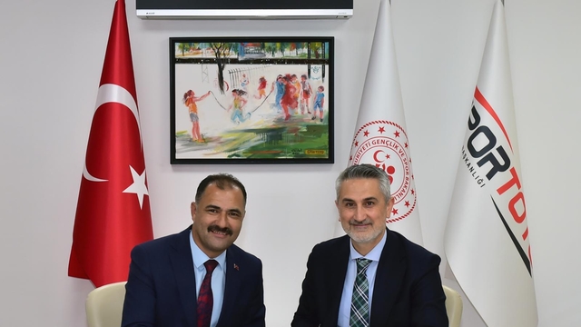 Demirci'ye yapılacak tesisler için Ankara'da protokol imzalandı