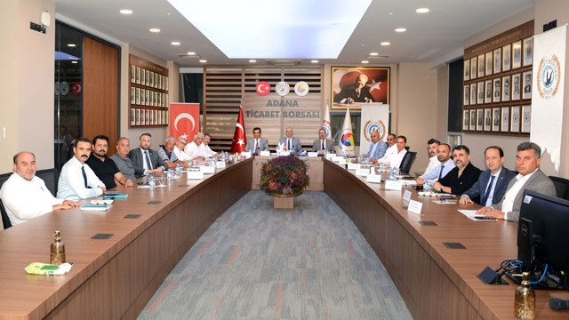 Adana'da "Kapalı Devre Sulama Sistemi" toplantısı düzenlendi