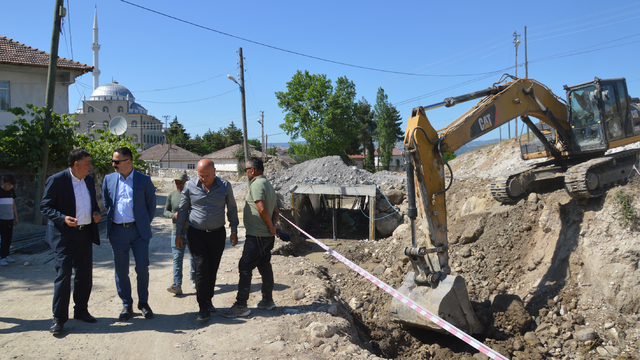 Havza'da akarsu yatağı ıslah çalışmaları devam ediyor