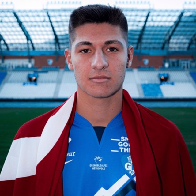 Altay'a Efe'den bonus şoku