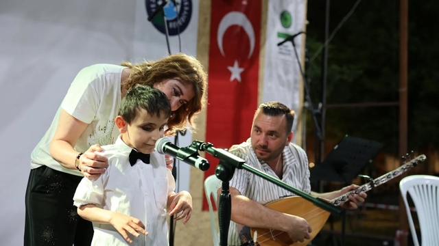 Vezirköprü'de engelli bireyler ve aileleri bir araya geldi