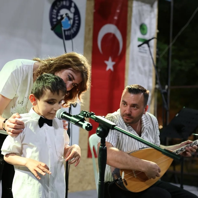 Vezirköprü'de engelli bireyler ve aileleri bir araya geldi