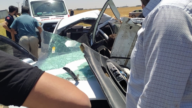 Mardin'de TIR ile otomobil çarpıştı: 1 ölü, 2 ağır yaralı