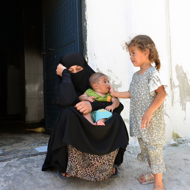 Evine molotofkokteyli atılan anne: Ateşin içine girip, bebeğimi çıkardım