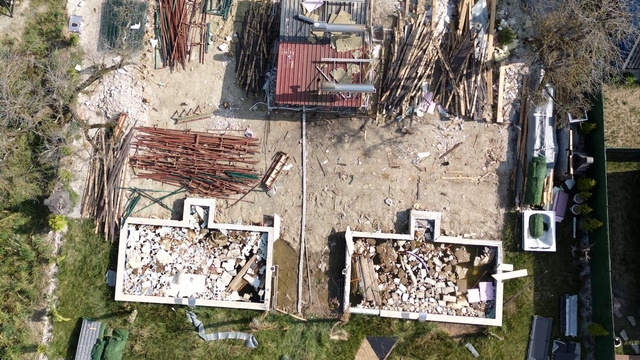 Sakarya'da iki bungalov imarda usulsüzlük nedeniyle yıkıldı