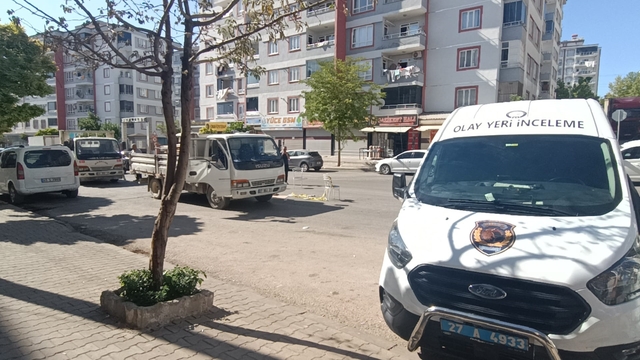 Husumetli olduğu kuzenini bıçakladı