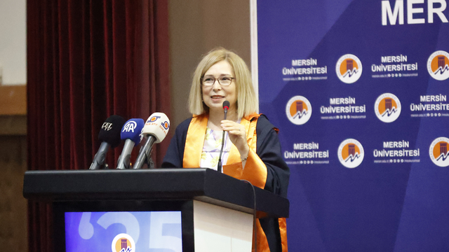 Mersin Üniversitesi İletişim Fakültesinde mezuniyet töreni yapıldı