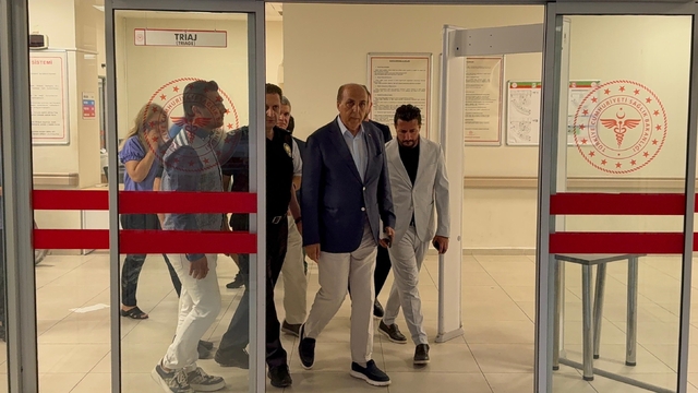 AK Parti Genel Başkan Yardımcısı Hasan Basri Yalçın, denizde geçirdiği kaza sonucu yaralandı