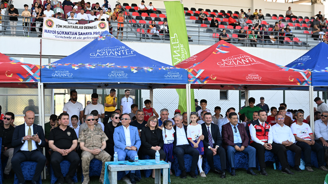 Gaziantep'te mahalleler arası futbol turnuvası başladı