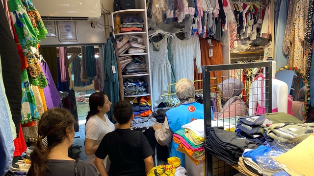 Gökçeada Müftülüğünden yetimlere karne hediyesi