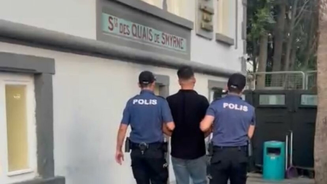 İzmir'de 29 suç dosyasından aranan şüpheli yakalandı