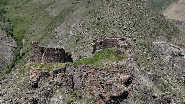 Erzurum'da koruma altındaki Kaleboynu Kalesi, kalıntılarıyla zamana direniyor