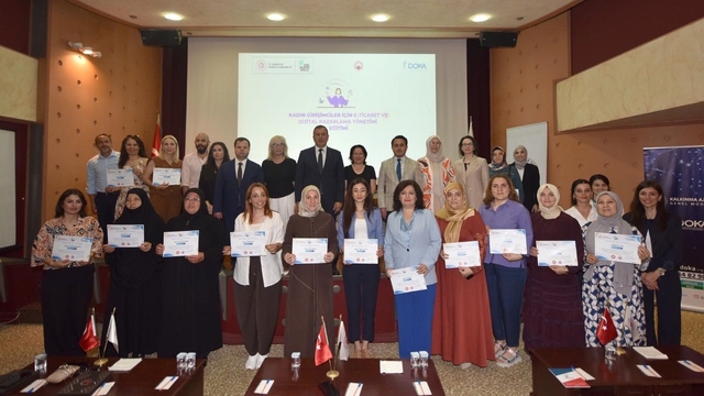 Trabzon'da kadın girişimcilere e-ticaret ve dijital pazarlama eğitimi verildi