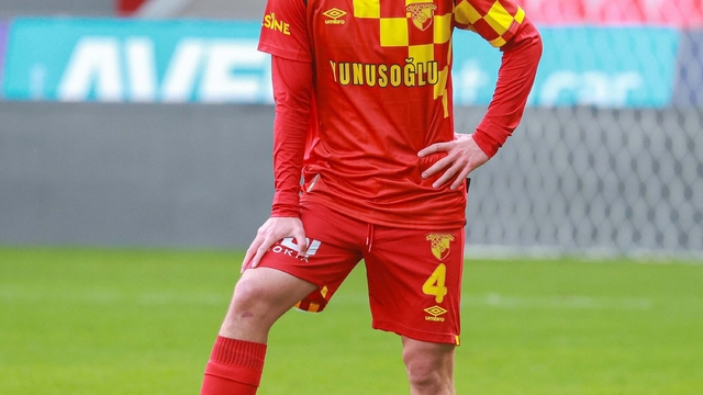 Göztepe Taha ve Miroshi'yi tutacak