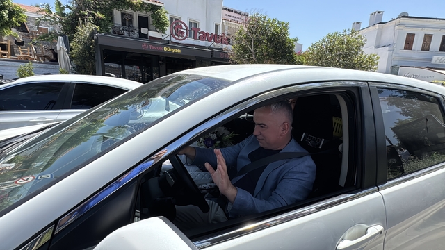 Bodrum Kaymakamı Mustafa Çit, yeni görev yerine gözyaşlarıyla uğurlandı