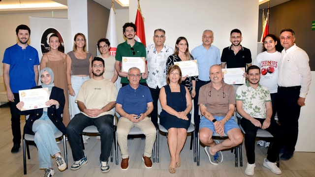 Adana'da diş hekimlerine "Temel İmplant Eğitimi" verildi