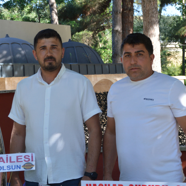 İş yeri açılışı için gönderilen çiçekleri ihtiyaç sahibi çocuklar yararına...