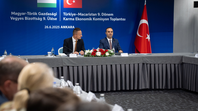 Türkiye-Macaristan 9. Dönem Karma Ekonomik Komisyonu Toplantısı gerçekleştirildi