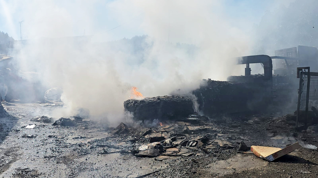 Karabük'te hurdalık alanda çıkan yangın söndürüldü