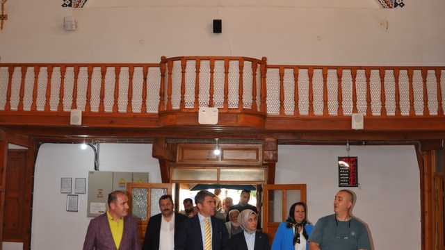 Amasya Valisi Bakan, Gümüşhacıköy'de tarihi eserlerin restorasyon çalışmaları incelendi