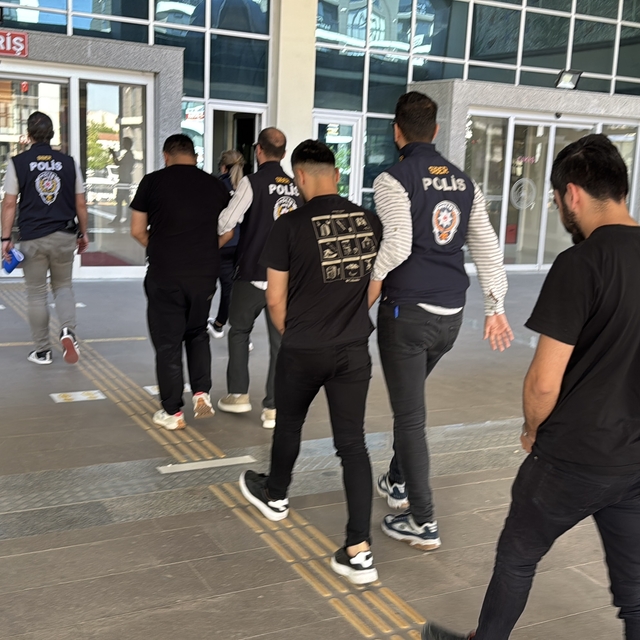 GÜNCELLEME - Edirne merkezli operasyonda iş bulma vaadiyle dolandırıcılık y...