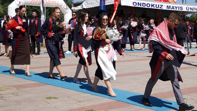 OMÜ Mühendislik Fakültesinden 440 öğrenci mezun oldu
