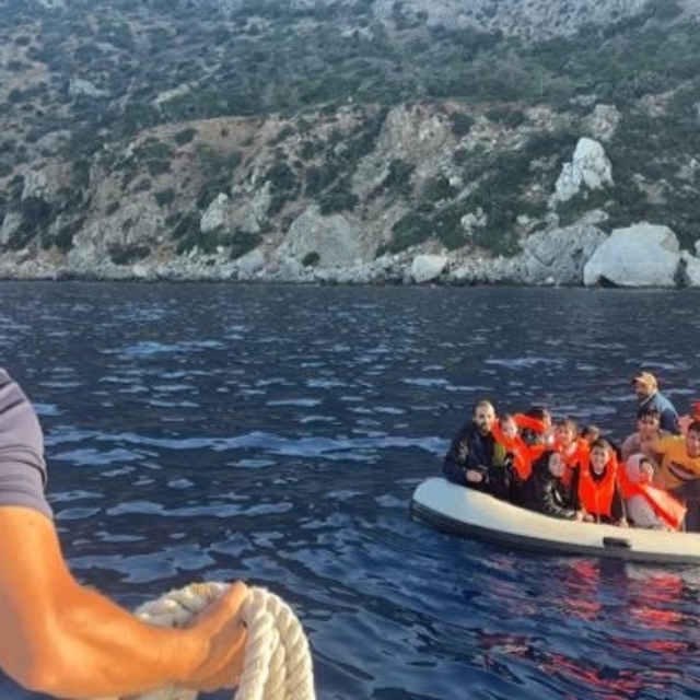 Muğla açıklarında 38 düzensiz göçmen yakalandı, 25 göçmen kurtarıldı