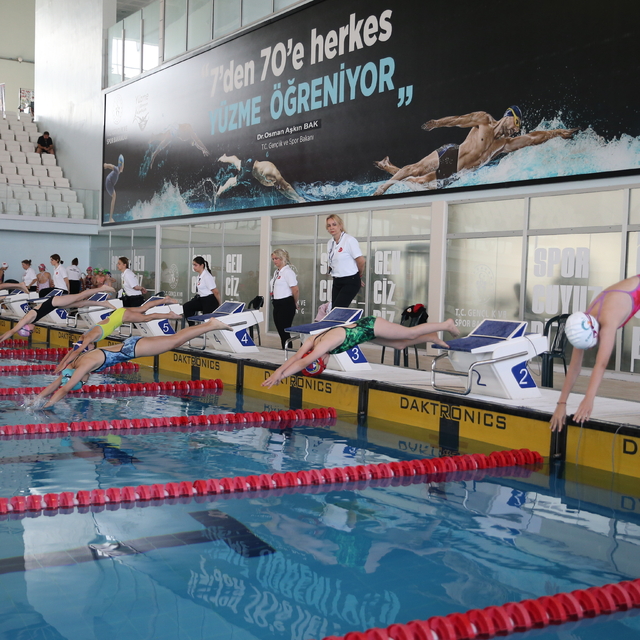 Kırkpınar Yüzme Şenliği başladı