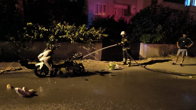 Tokat'ta yangın çıkan motosiklette hasar oluştu