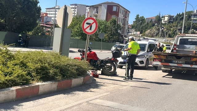 Bilecik'te devrilen motosikletin sürücüsü yaralandı