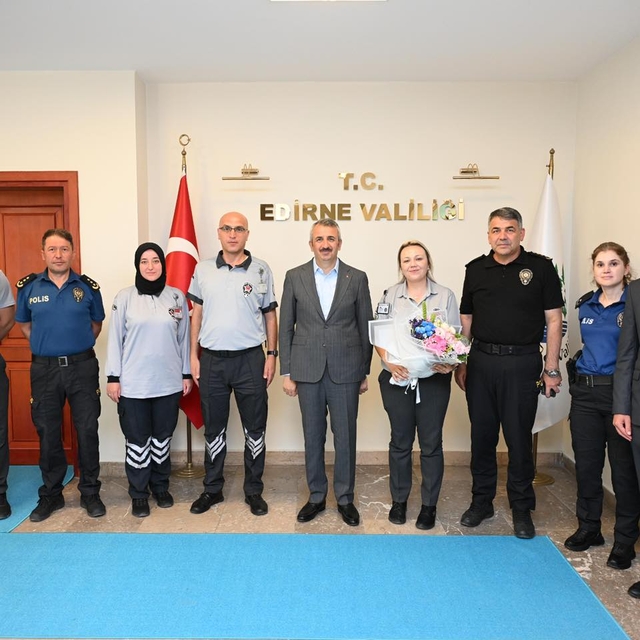Edirne Valisi Sezer, özel güvenlik görevlilerini kabul etti