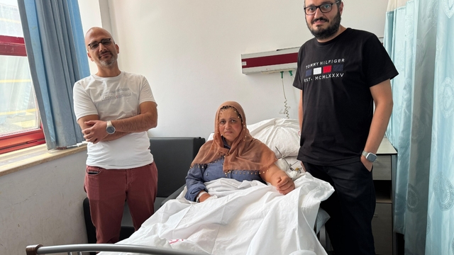 Diyarbakır'da dirseğinden yaralanan kadın cerrahi müdahaleyle sağlığına kavuştu