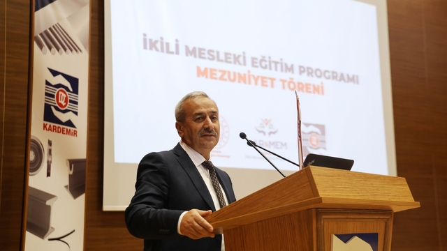 Karabük'te yapılan "İkili Mesleki Eğitim Uygulaması" ilk mezunlarını verdi