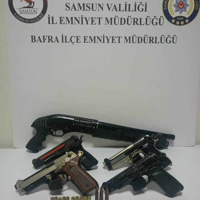 Samsun'da ruhsatsız silah operasyonunda 3 zanlı yakalandı