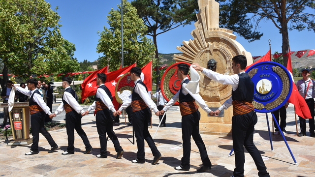 Atatürk'ün Sivas'a gelişinin yıl dönümü törenle kutlandı