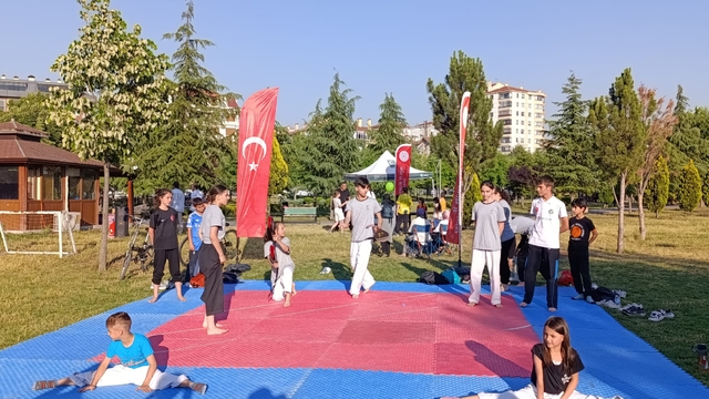 Eskişehir'de "Spor Bağımlılıklardan Korur" etkinliği düzenlendi