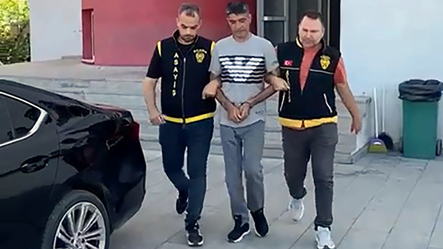 Kendisini 'komiser' olarak tanıtıp, 2 milyon 440 bin lira dolandırdı