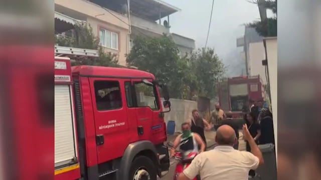 Bursa'da maki yangını; çalışmalarda İHA da kullanılıyor (4)