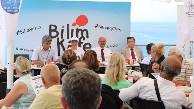 Antalya'da "Bilim Kafe" buluşma etkinliği gerçekleştirildi