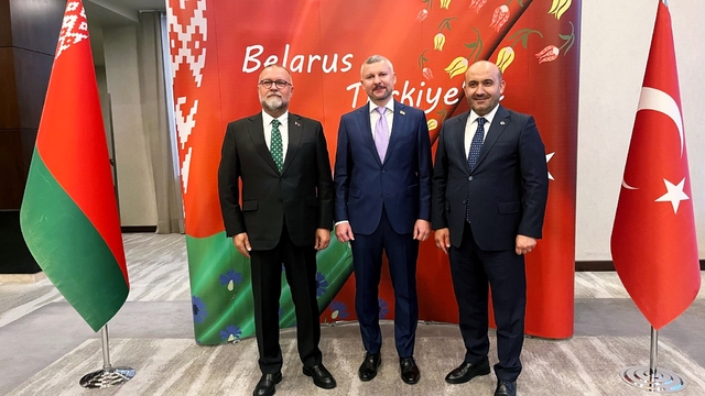 AK Parti İl Başkanı Albayrak, Belarus Cumhuriyeti Bağımsızlık Günü resepsiyonuna katıldı