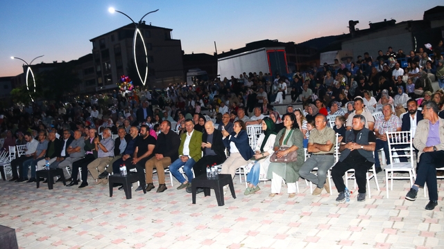Taşova'da gençlik şöleni düzenlendi