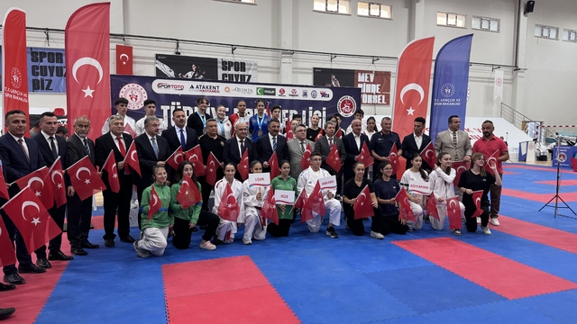 Türkiye Karate Premier Ligi'nin ikinci etabı, Zonguldak'ta başladı
