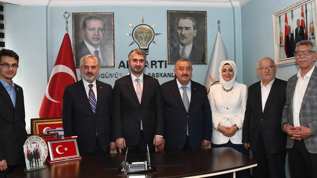 Aile ve Sosyal Hizmetler Bakan Yardımcısı Tarıkdaroğlu, Gümüşhane'de ziyaretlerde bulundu