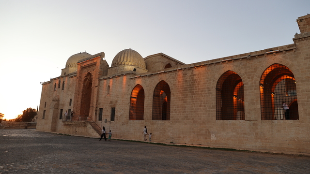 Mardin'deki "Bilim Kafe" etkinliğinde "Ruhları Kardeş Şehirler Mardin ve Kudüs" anlatıldı