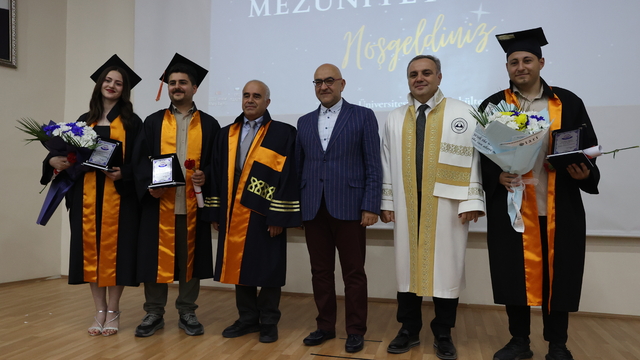 ERÜ Turizm Fakültesinde mezuniyet sevinci
