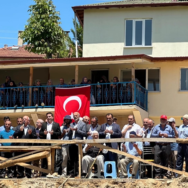 Ladik Deliahmetoğlu Mahallesi'nde yapılacak caminin temeli atıldı
