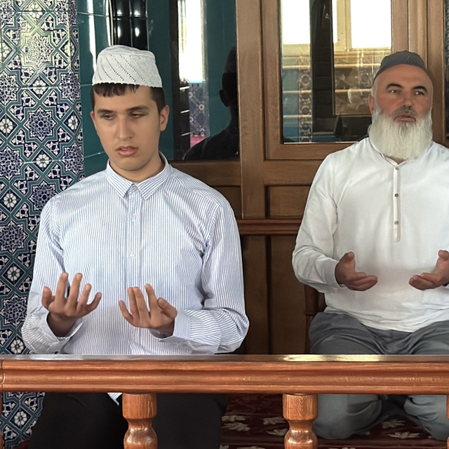 Görme engelli genç hafızlık sınavına hazırlanıyor