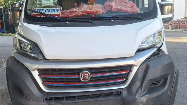 Karabük'te minibüsle otomobilin çarpıştığı kazada 1'i çocuk 3 kişi yaralandı